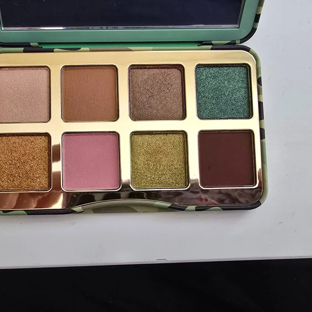 Too Faced Major Love Eye Shadow Palette 8 Shades Matte & Shimmer